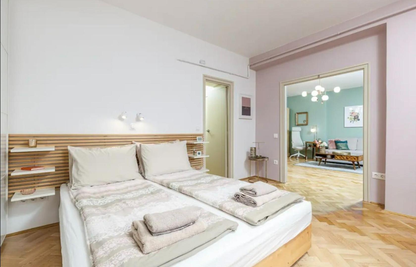 Elegant Escape By Buda Castle For Pleasure Seekers Budapest Bagian luar foto